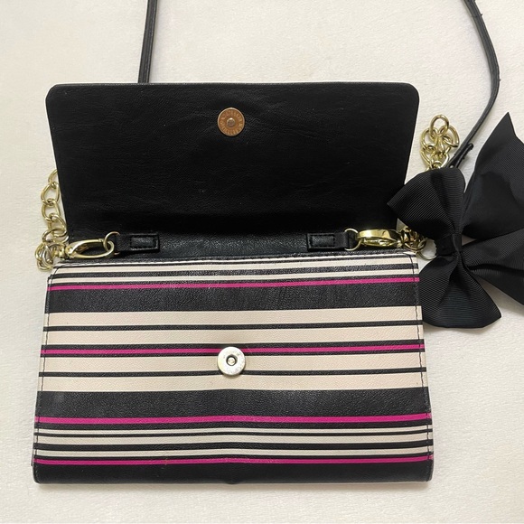 LUV Betsey Johnson Striped Pink Faux Leather & Chain Crossbody Wallet Bag - Picture 3 of 9